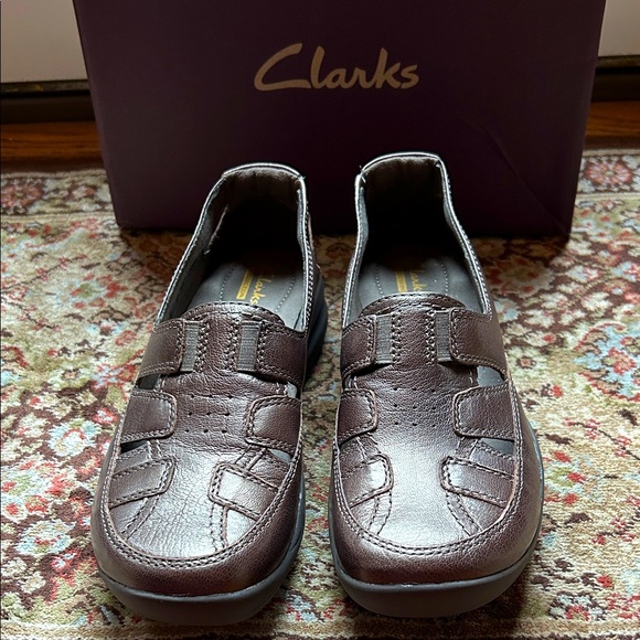 NEW Clarks Casual Slip-in Shoes for Women - Picture 1 of 4